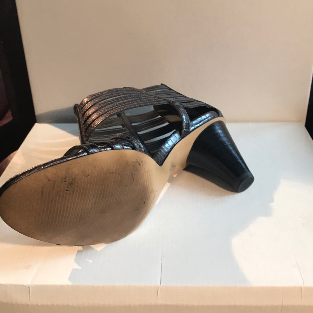 Sandals - Picture 4 of 4